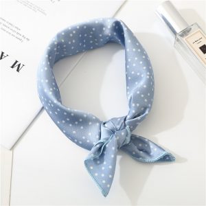 Foulard carré LIGHT 1