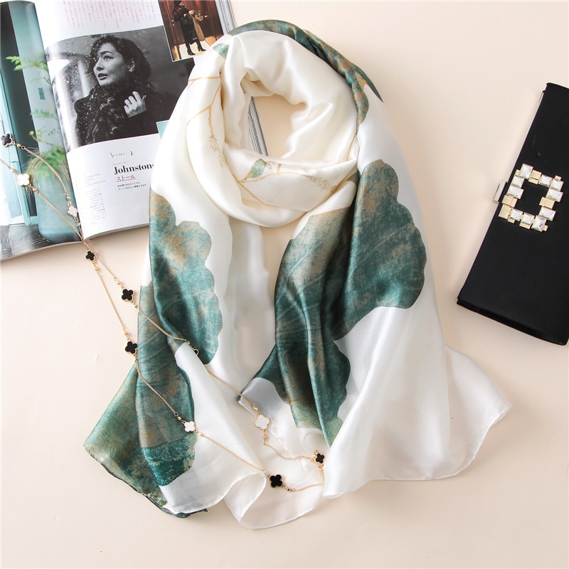Foulard en soie DIVI 1